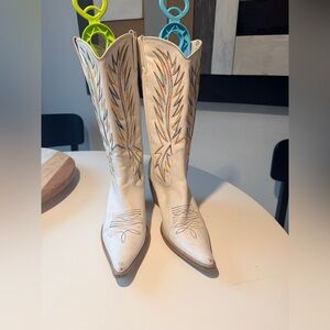Penny Loves Kenny White Embroidered Heeled Boots